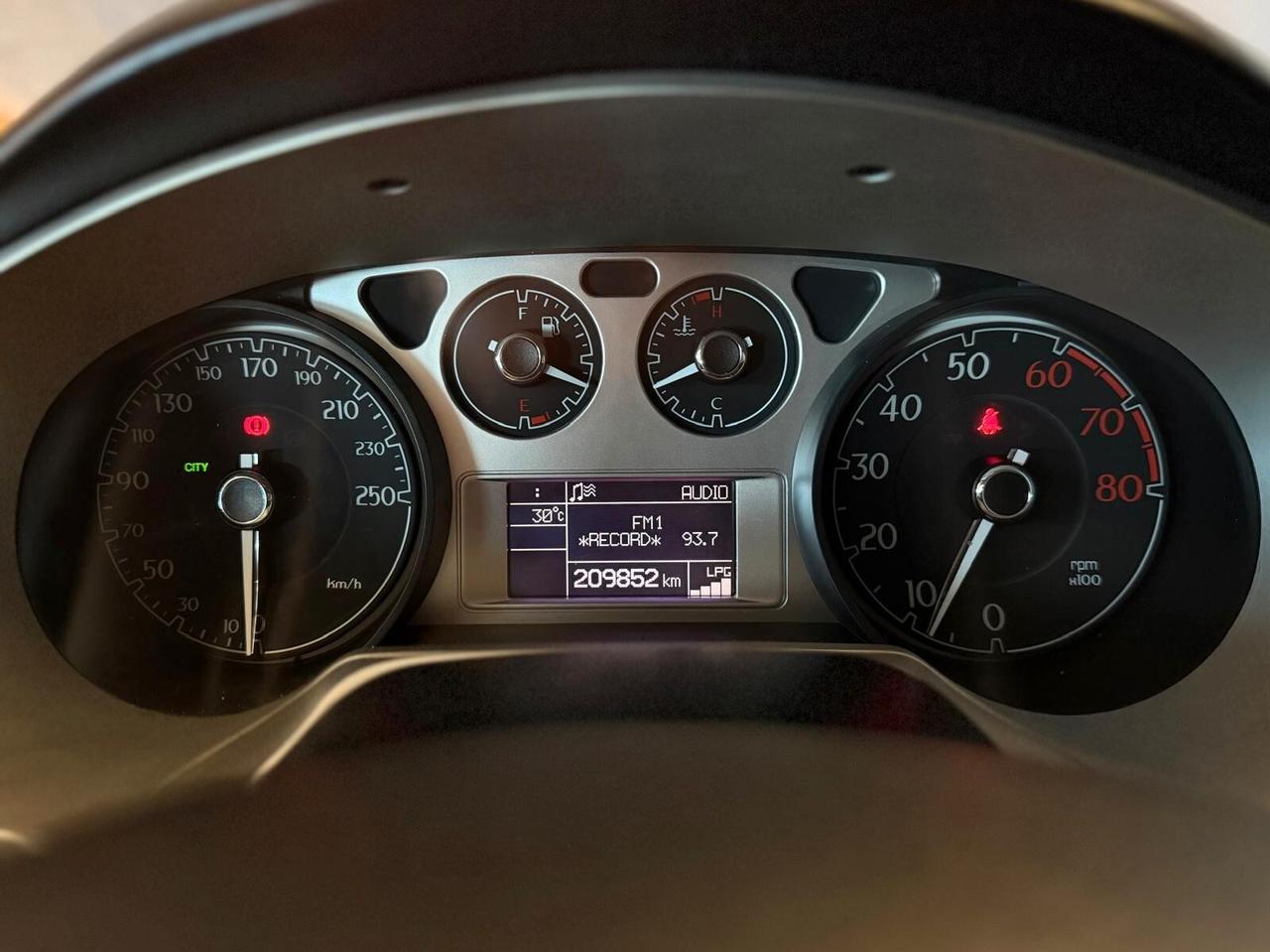 Lancia Delta 1.4 T-Jet 120 CV Silver Ecochic GPL