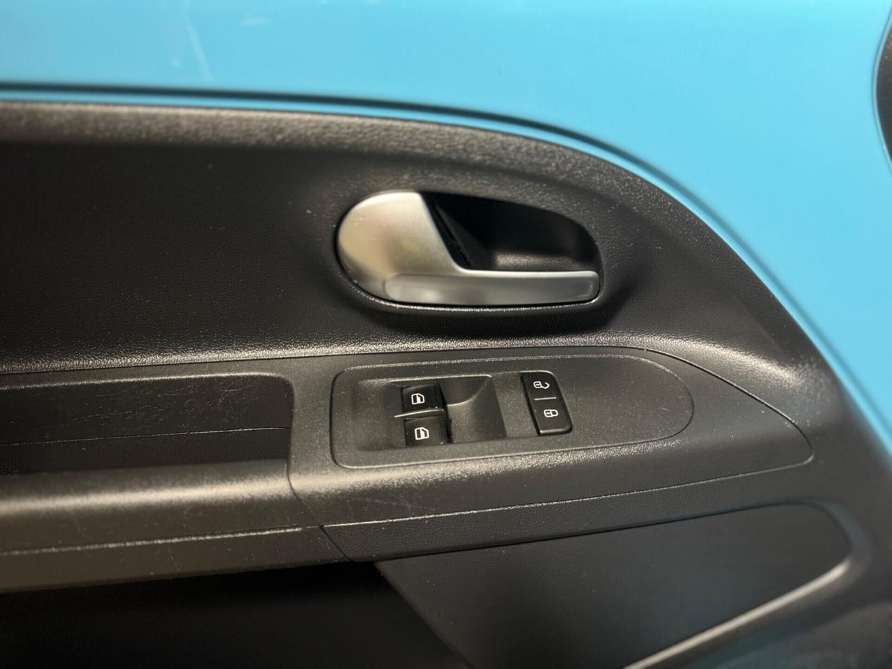 Volkswagen Up! 1.0 5 PORTE NEOPATENTATI