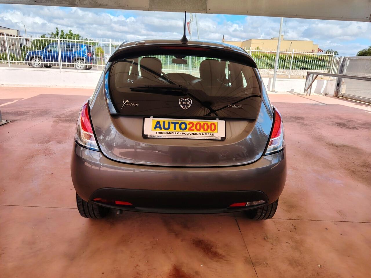 Lancia Ypsilon 1.0 FireFly Hybrid 9.000 km 2023