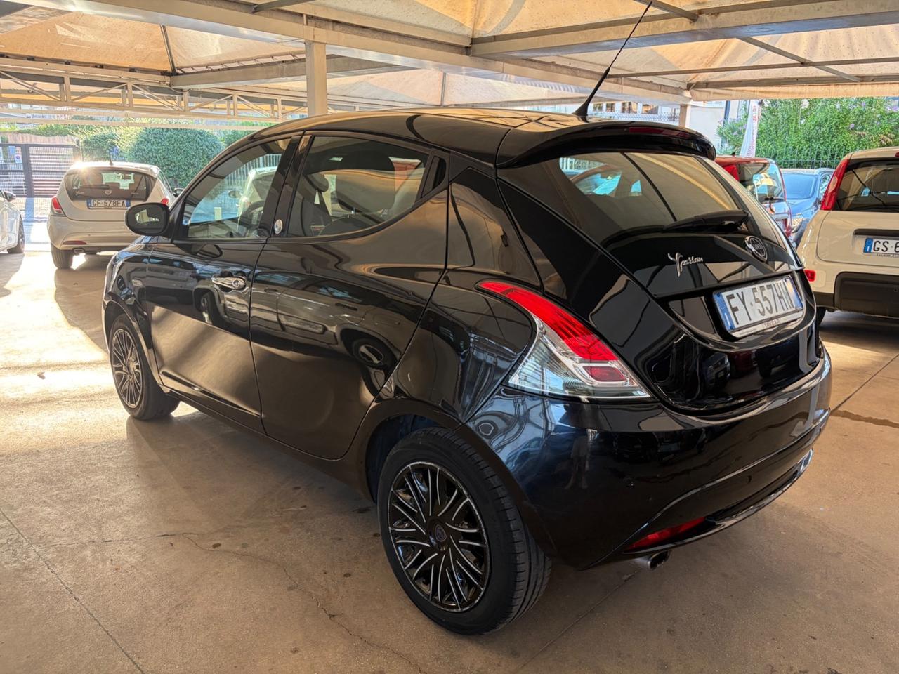 Lancia Ypsilon 1.2 69 CV 5 porte GPL Ecochic Platinum