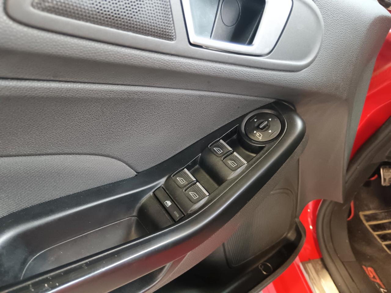 Ford Fiesta 1.5 TDCi 75CV 5 porte ST-Line PREZZO REALE