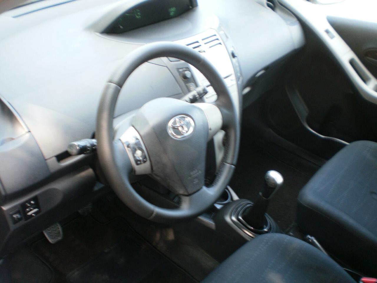 Toyota Yaris 1.4 D-4D 5 porte Sol