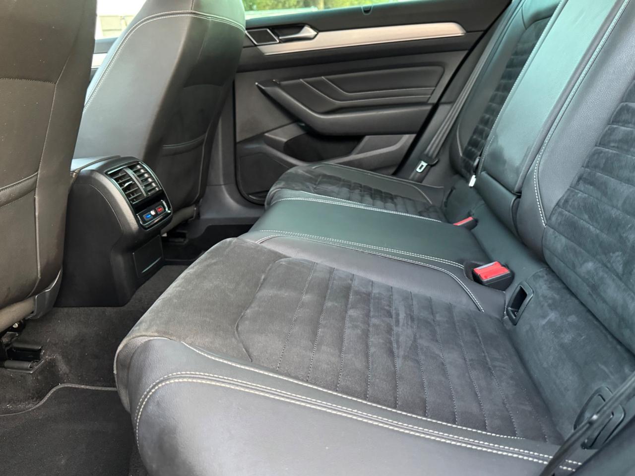 VOLKSWAGEN PASSAT 2.0 Tdi Evo EXECUTIVE - Led 17