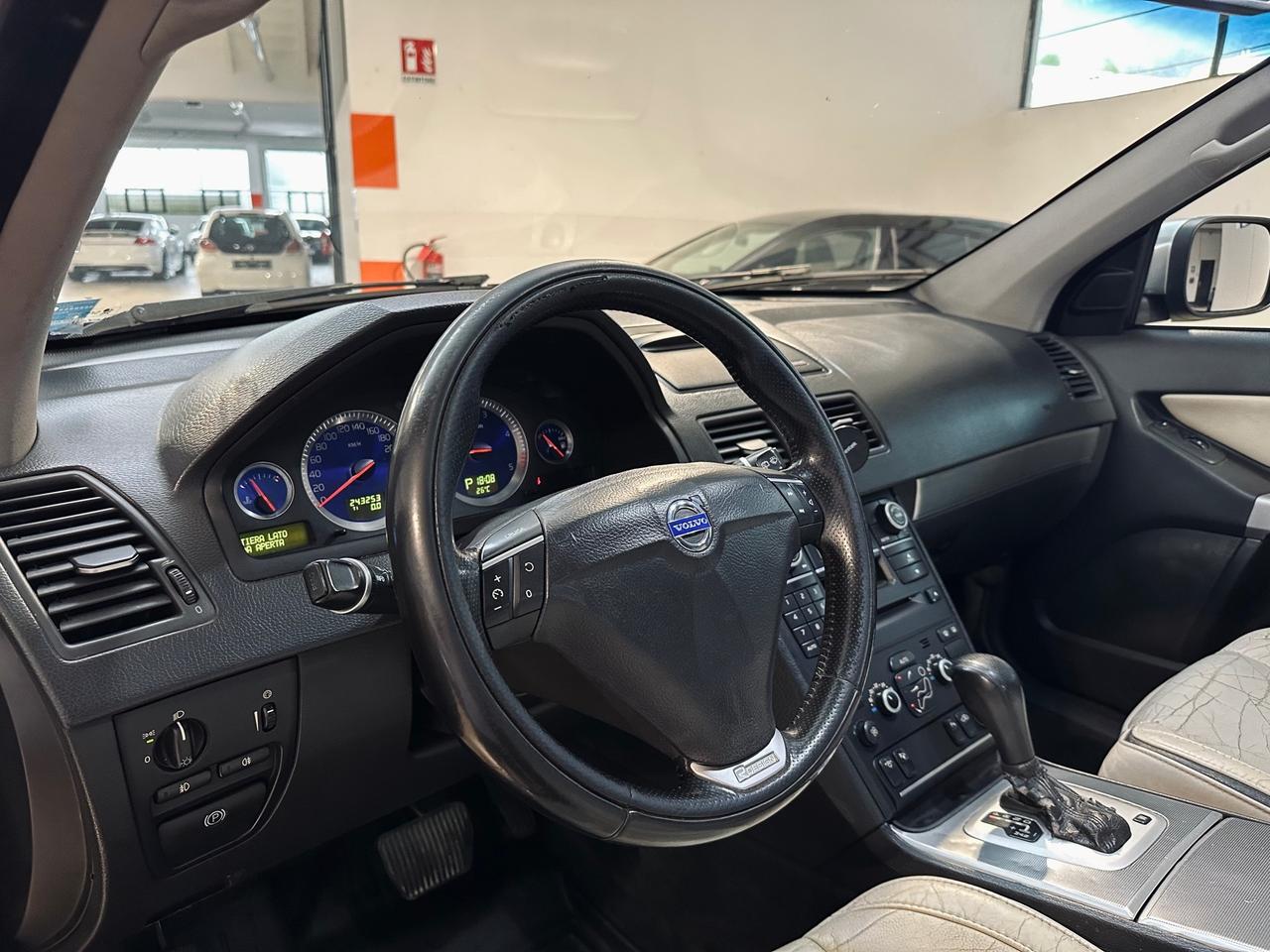 Volvo XC 90 2.4 D5 185 CV AWD R-design SOLO 2 PROPRIETARI