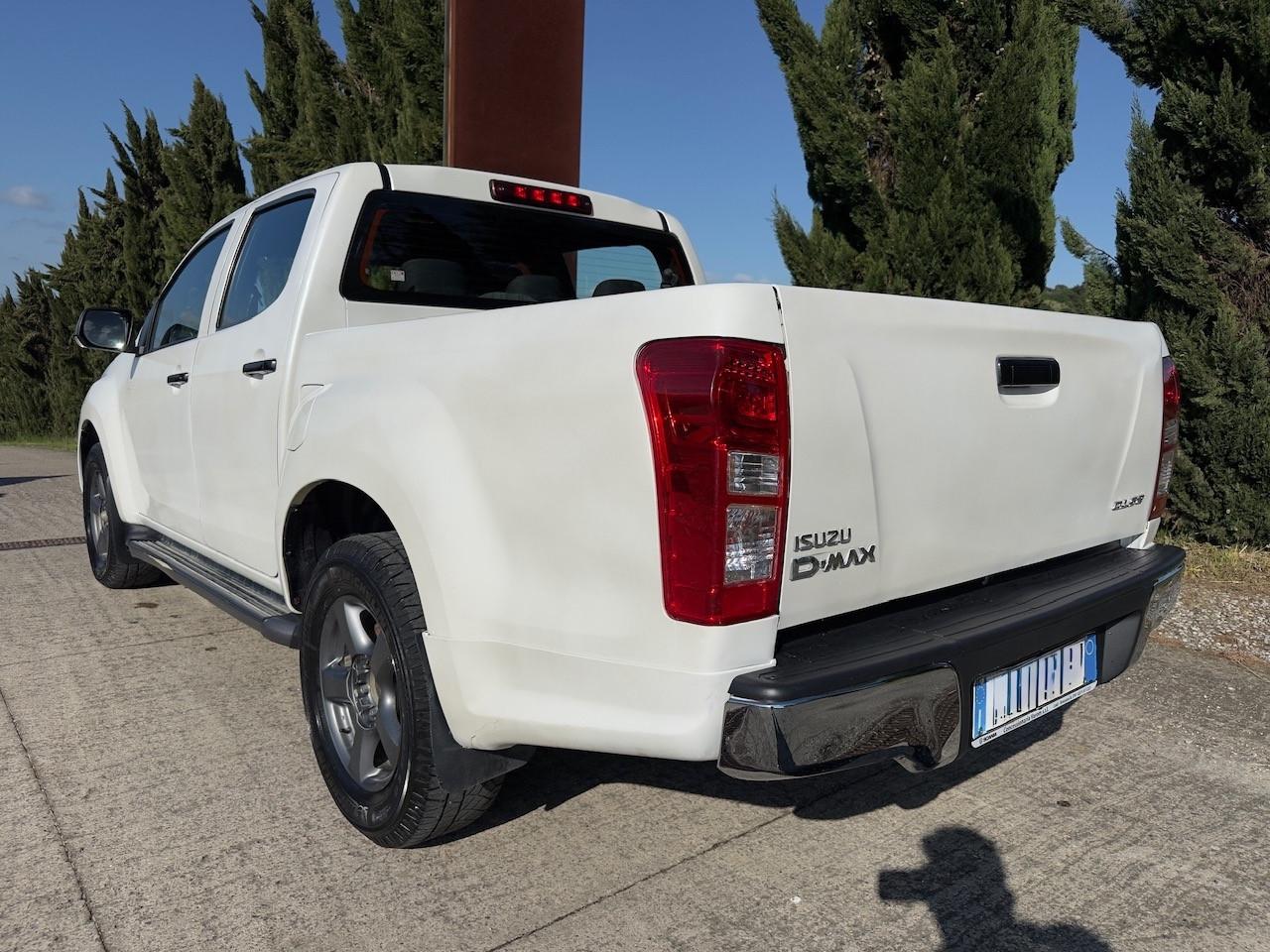 Isuzu D-Max 2.5 Crew Cab Quasar A/T 4WD