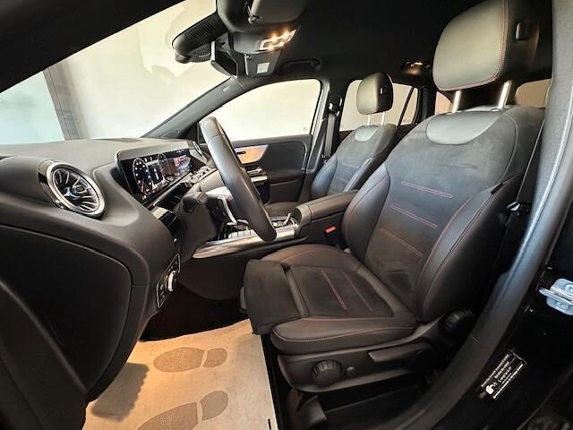 Mercedes-benz GLA 180 AMG Line Premium 15.000KM PARI NUOVO