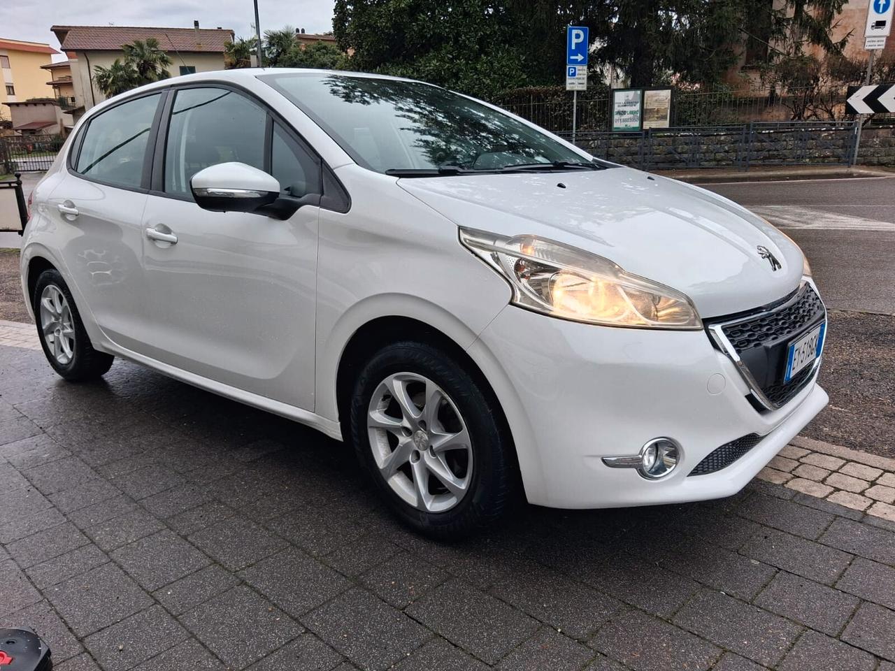 Peugeot 208 1.4 HDi 68 CV 5 porte Active