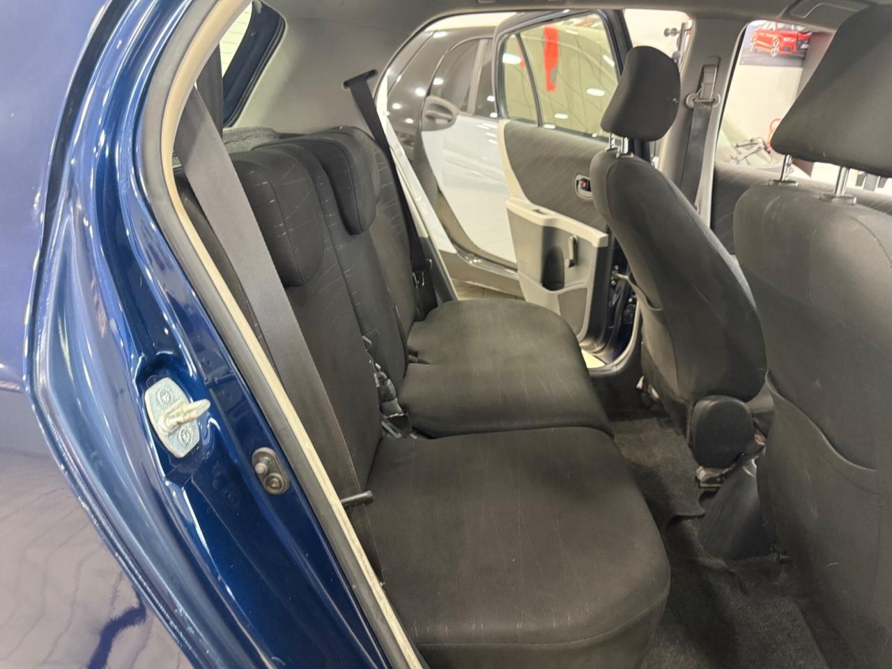 Toyota Yaris 1.0 benzina nuova