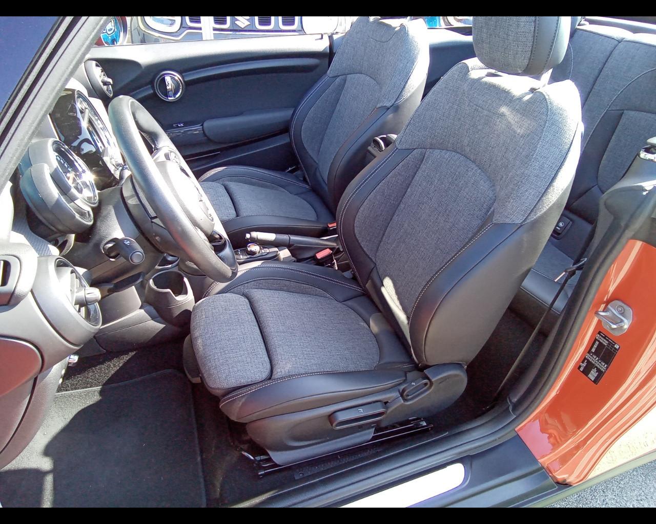 MINI Mini Cbr. (F57) - Mini 1.5 Cooper Hype Cabrio