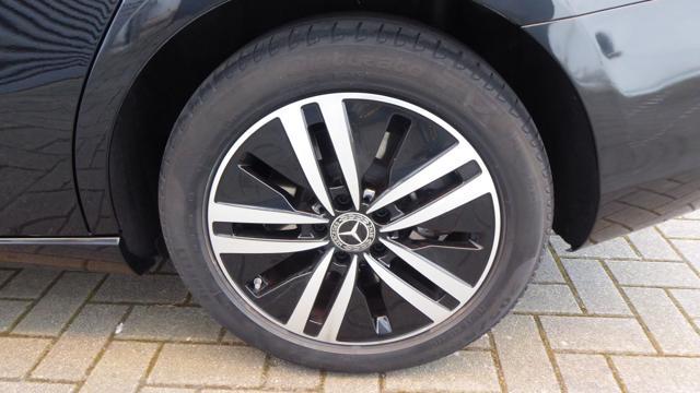 MERCEDES-BENZ A 250 Sedan e hybrid EQ Sport