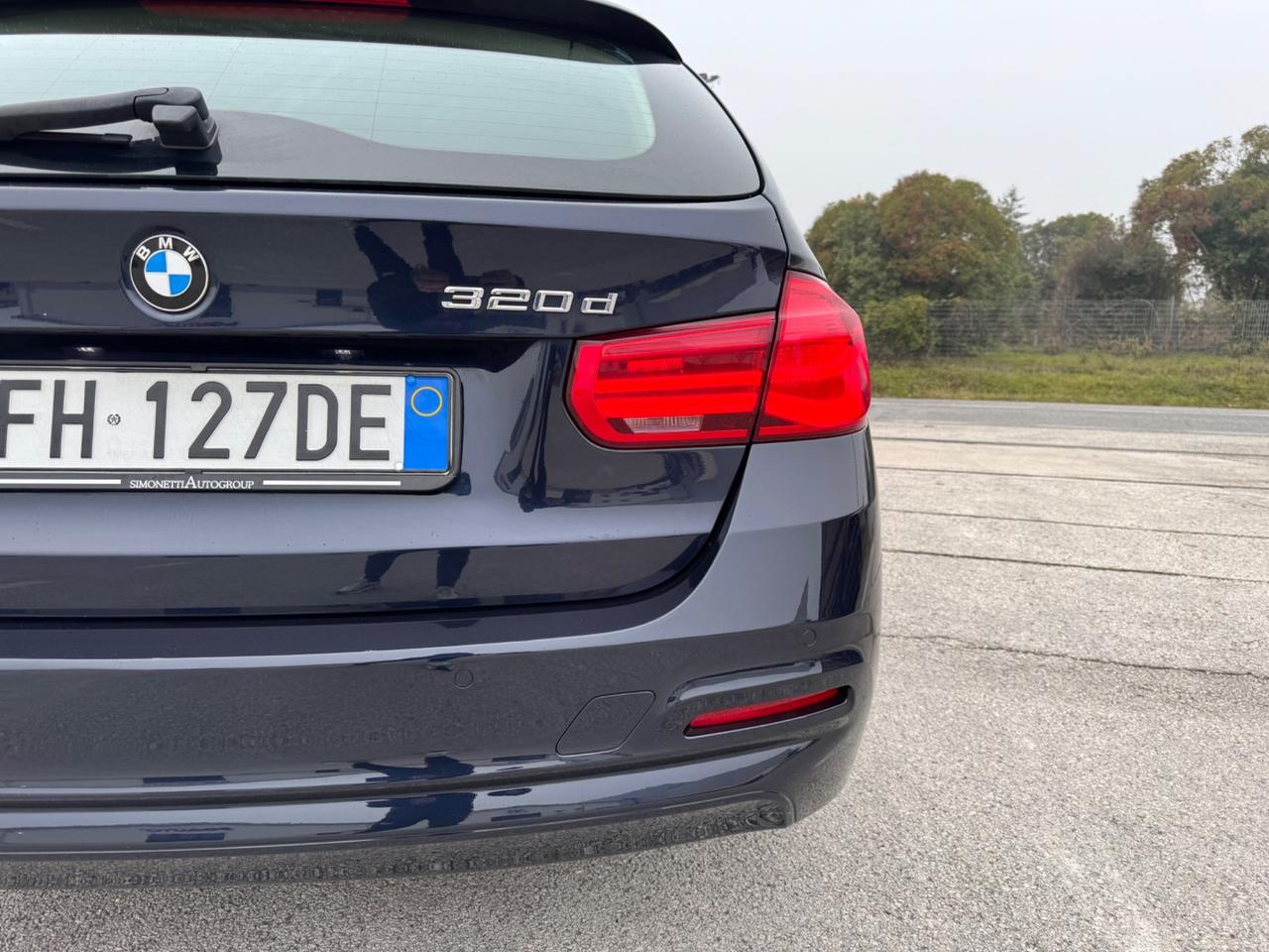 BMW 320d Automatic Touring XDRIVE - Navi 17