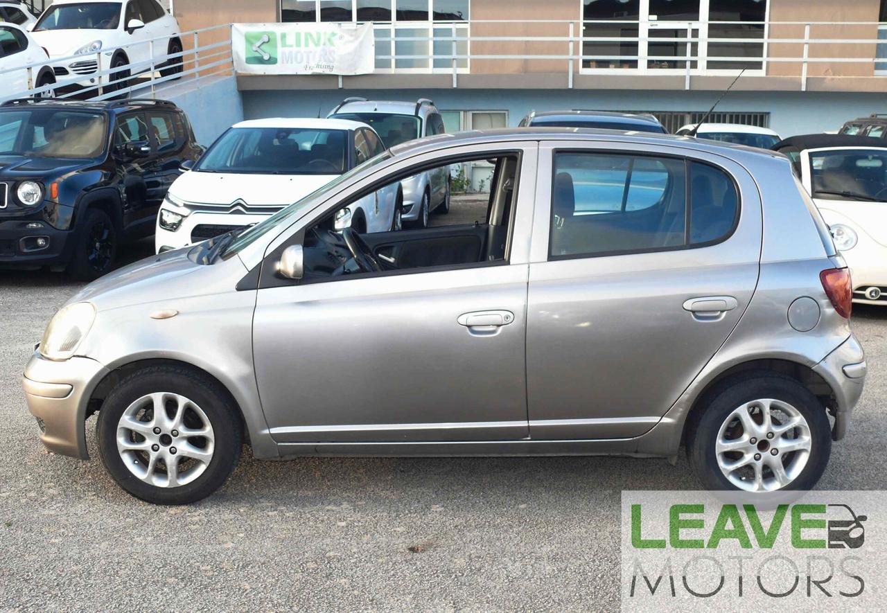 Toyota Yaris 1.3i 16V cat 5 porte Sol (M1437)