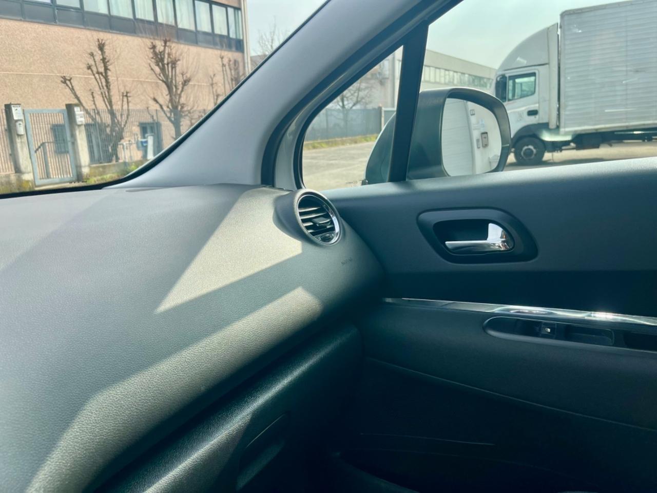 Peugeot 3008 1.6hdi 2012 118.000km cambio robotizzato perfetta