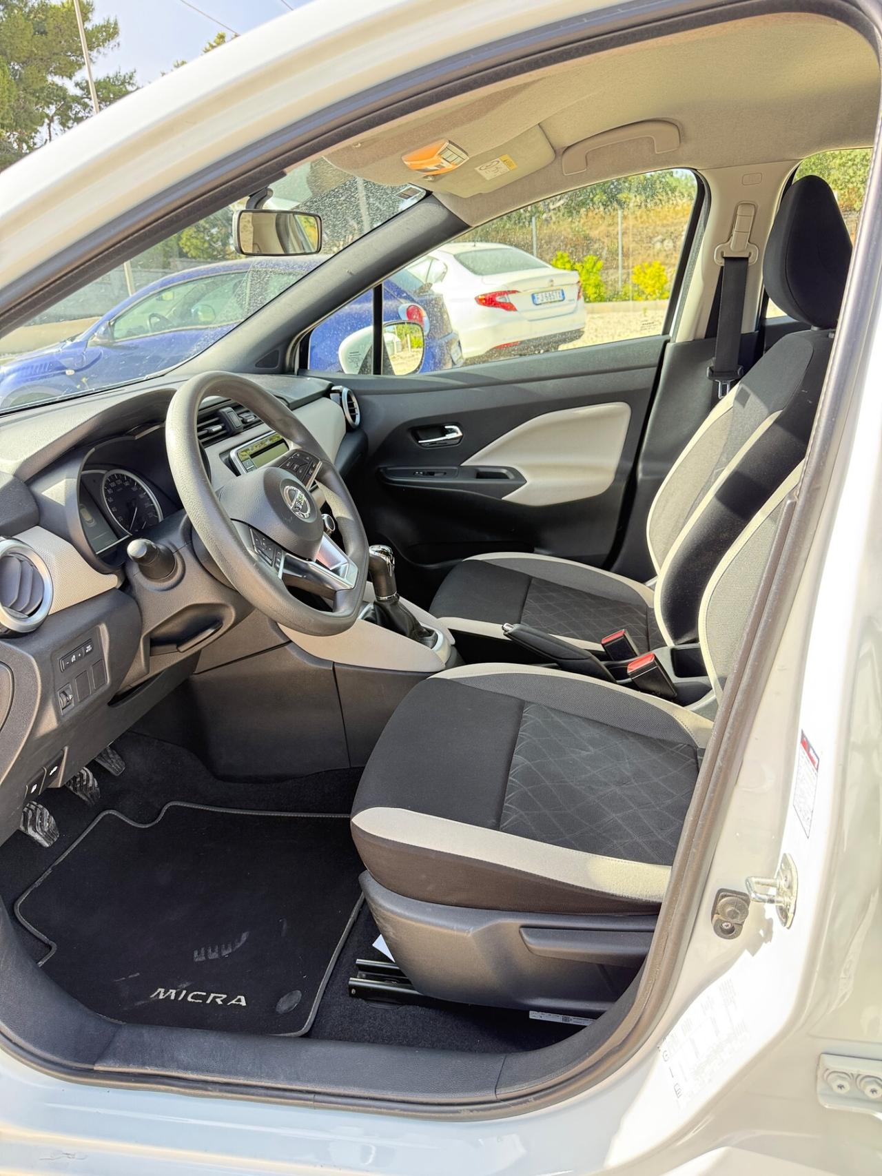NISSAN Micra Tekna 1.0 71cv 2017 quinta serie 5 porte