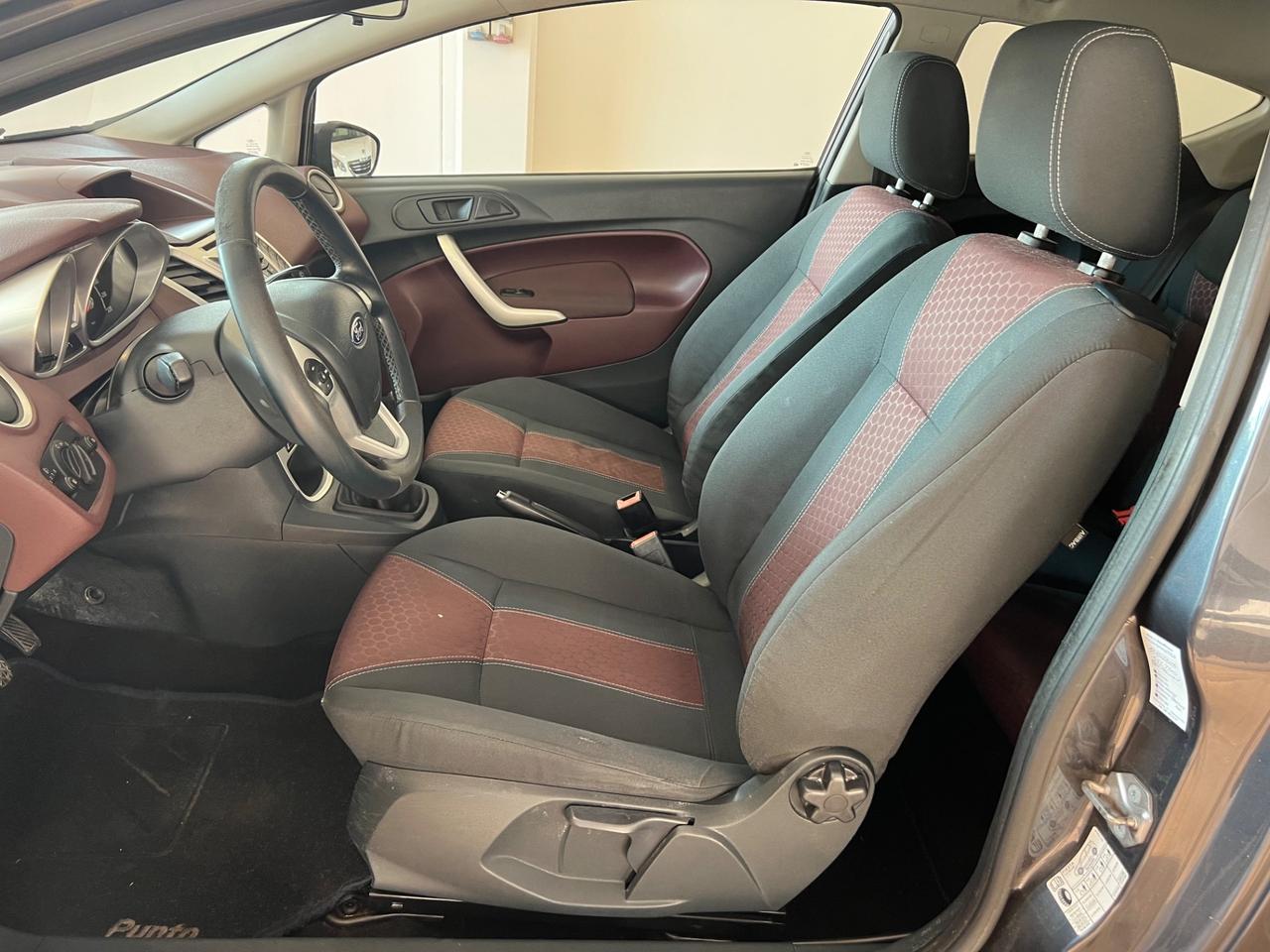 Ford Fiesta 1.4 5 porte Bz.- GPL Titanium