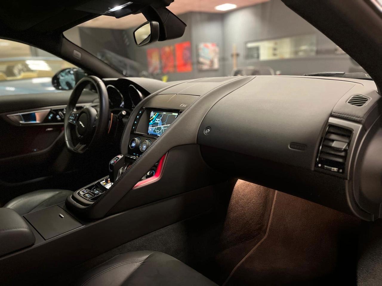 Jaguar F-Type 3.0 V6 aut. AWD Coupé S