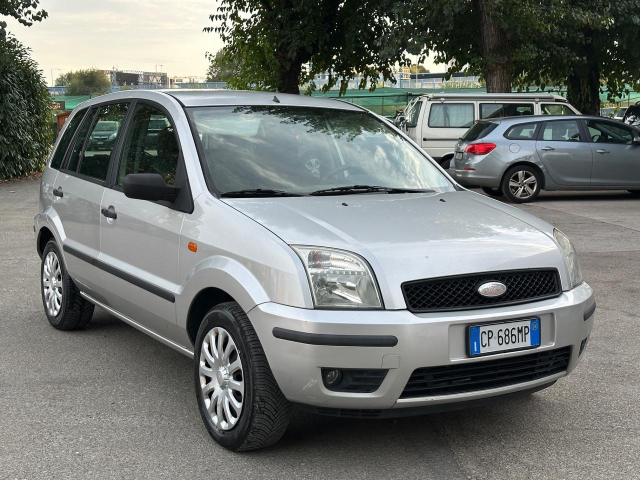 Ford Fusion 1.4 16V 5p. Leather
