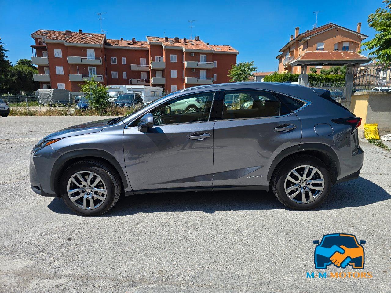 Lexus NX 300h 2.5 Executive 4wd cvt