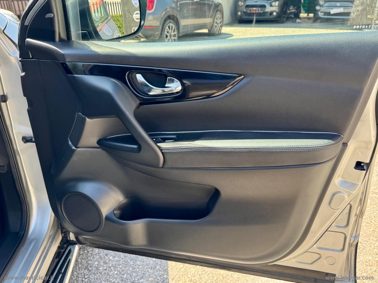 NISSAN Qashqai 1.6 dCi 4WD N-Connecta