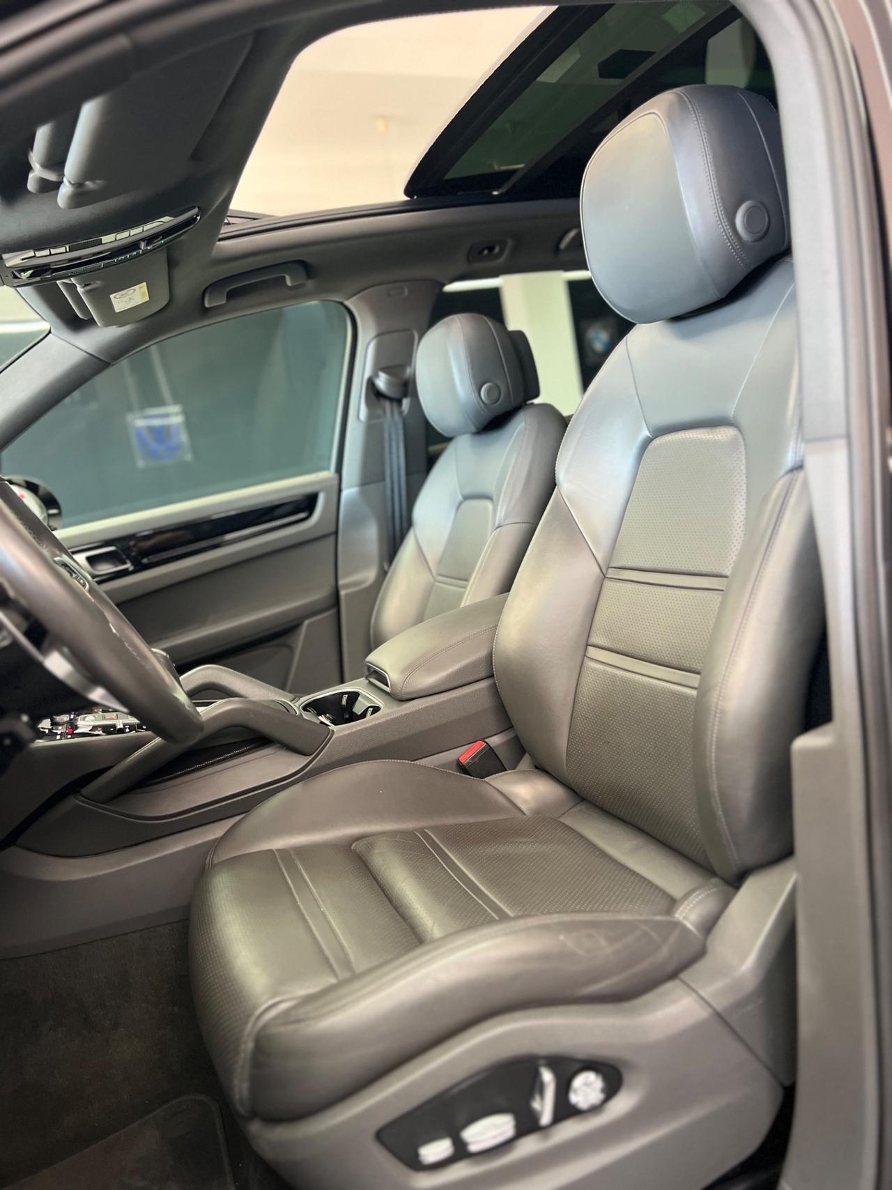 Porsche Cayenne 3.0 V6