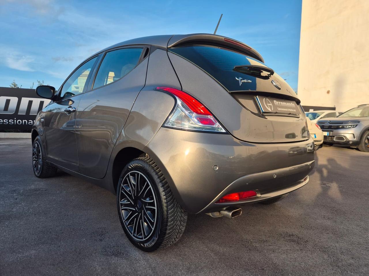 Lancia Ypsilon 1.2 69 CV Gold