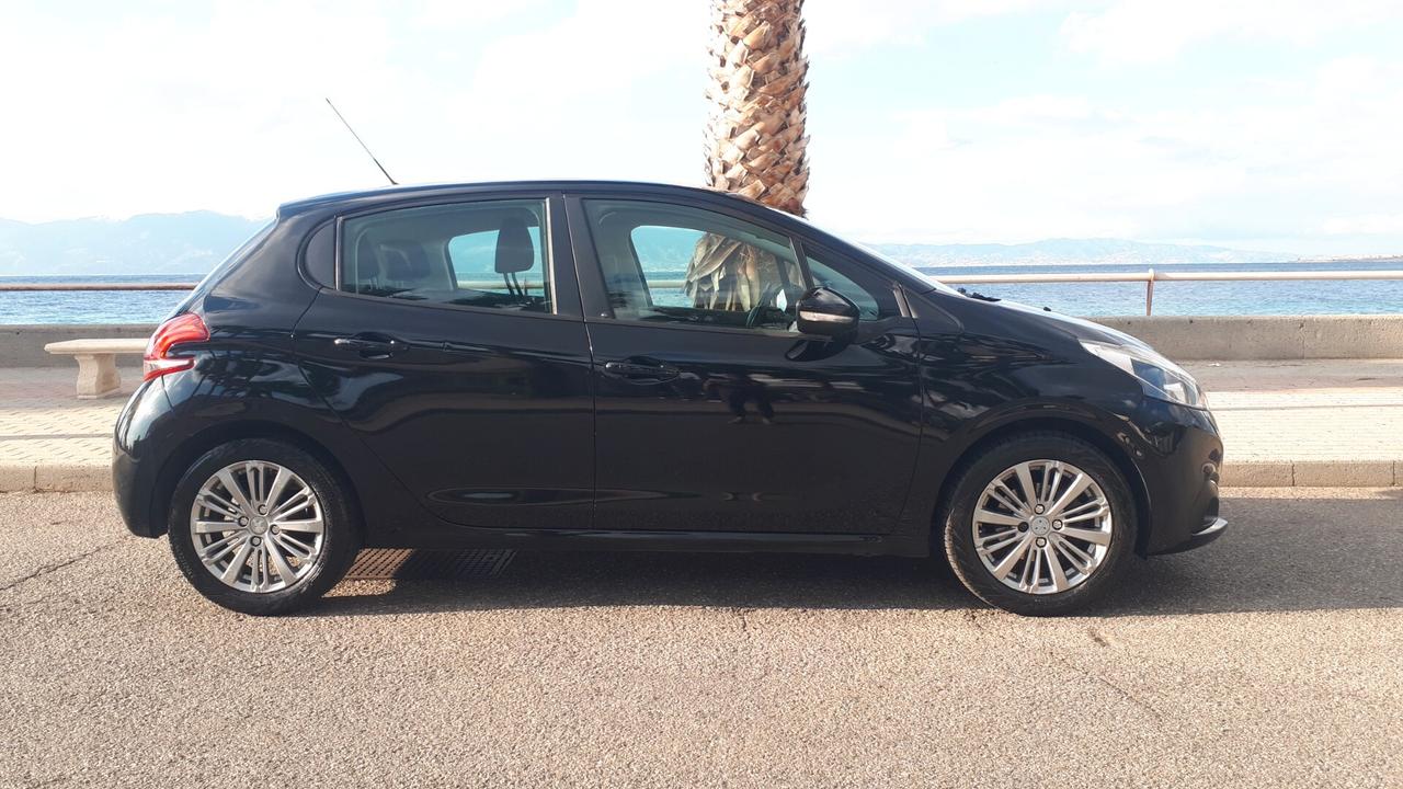 Peugeot 208 1.6 BlueHDi 75 5PT Allure 2016