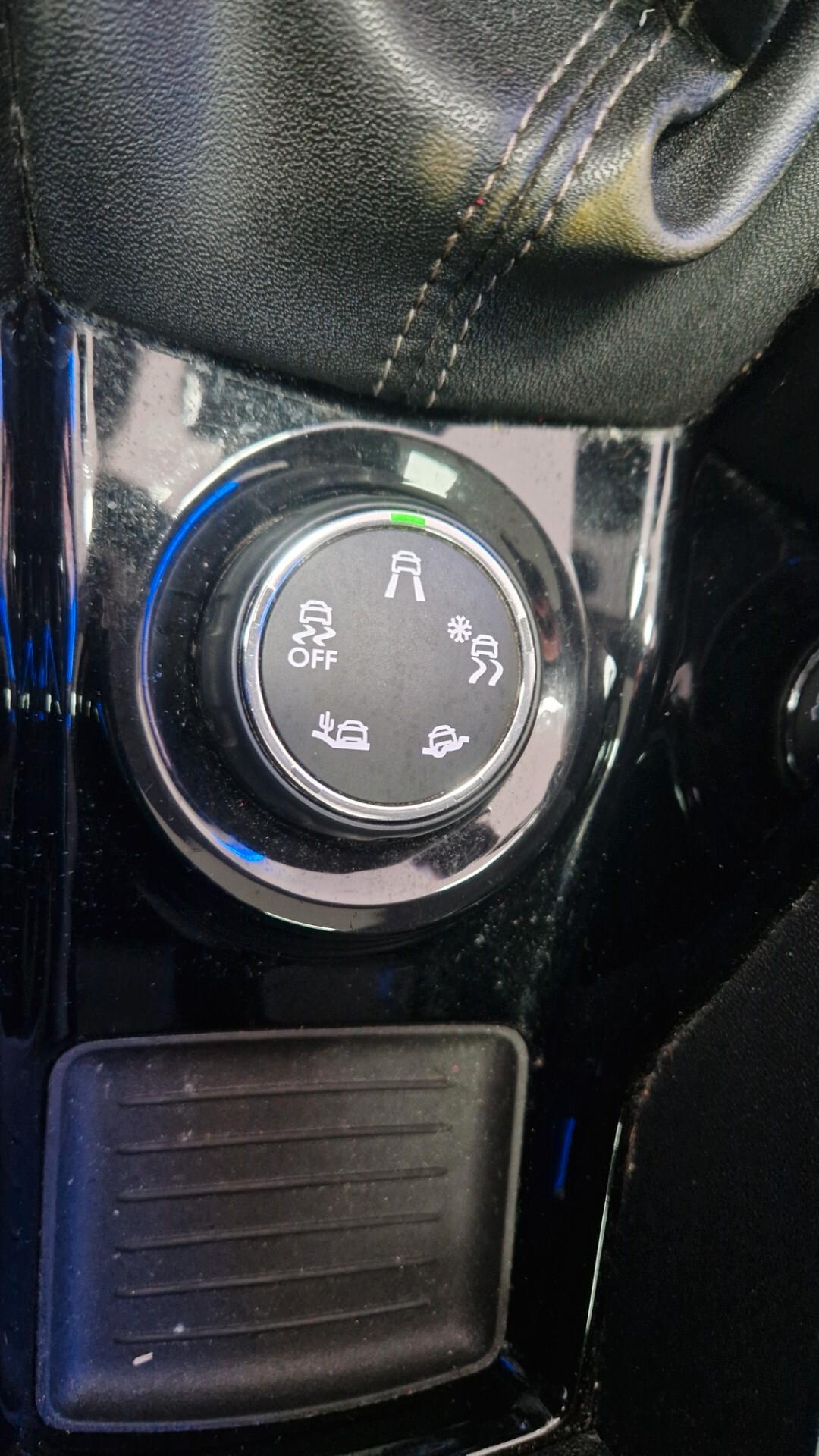 Peugeot 2008 1.6 e-HDi 115 CV Stop&Start Allure