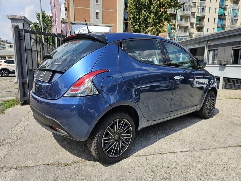 Lancia Ypsilon 1.0 FireFly 70cv Hybrid