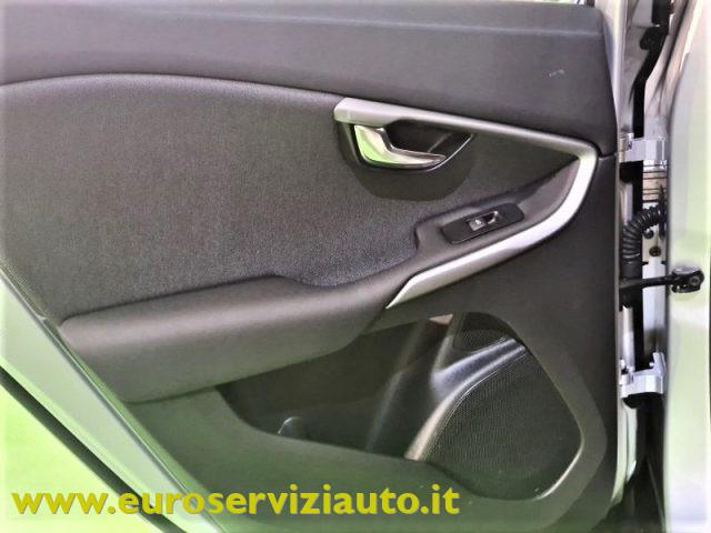 VOLVO V40 Cross Country D2 Geartronic Style Plus