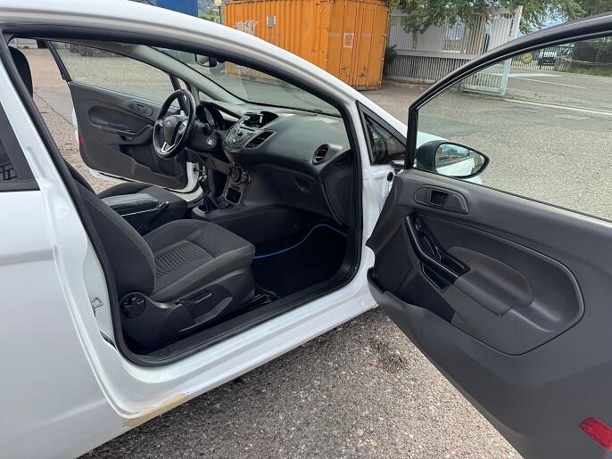 Ford Fiesta 1.5 TDCi 75CV 5 porte Titanium