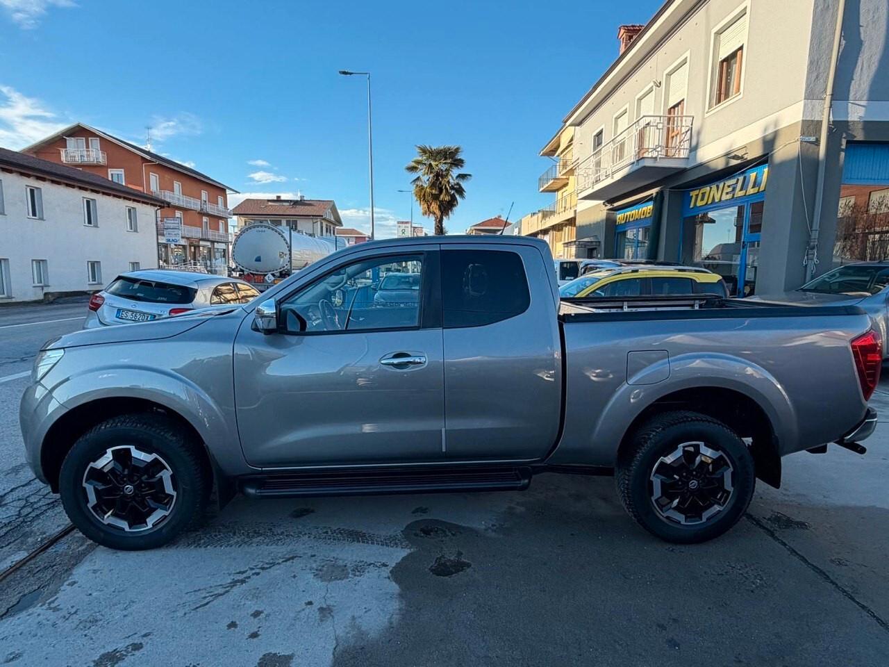 Nissan Navara 2.3 dCi 4WD King Cab Acenta