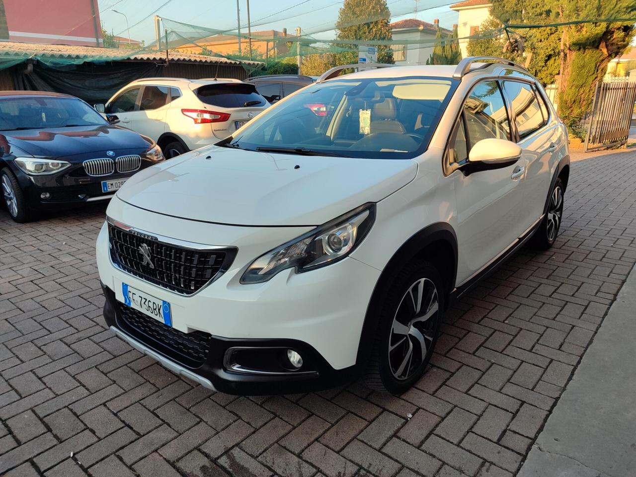 Peugeot 2008 BlueHDi 100 Allure