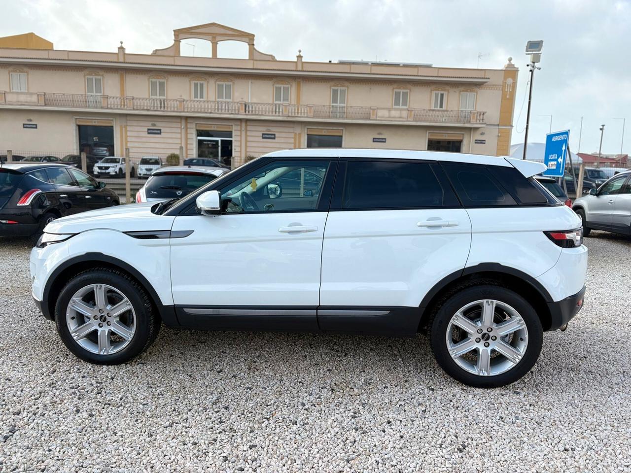 Land Rover Range Evoque 2.2 TD4 5p. Prestige