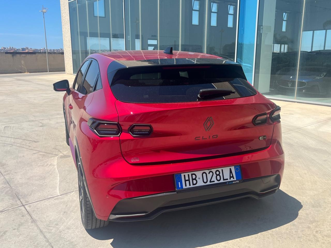 Renault Clio Full Hybrid E-Tech 160 CV 5 porte Esprit Alpine - possibilità noleggio no scoring