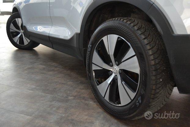 Volvo XC40 D3 MomentumPro AUTOCARRO/IVA.INCLUSA