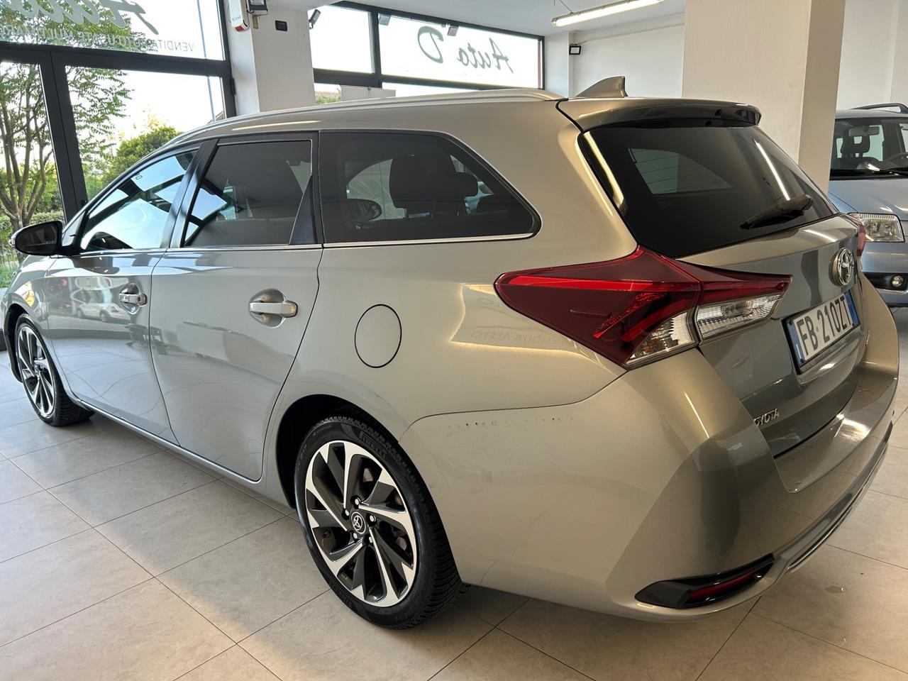 Toyota Auris 1.6 D-4D 82 kw 2015 EURO6B