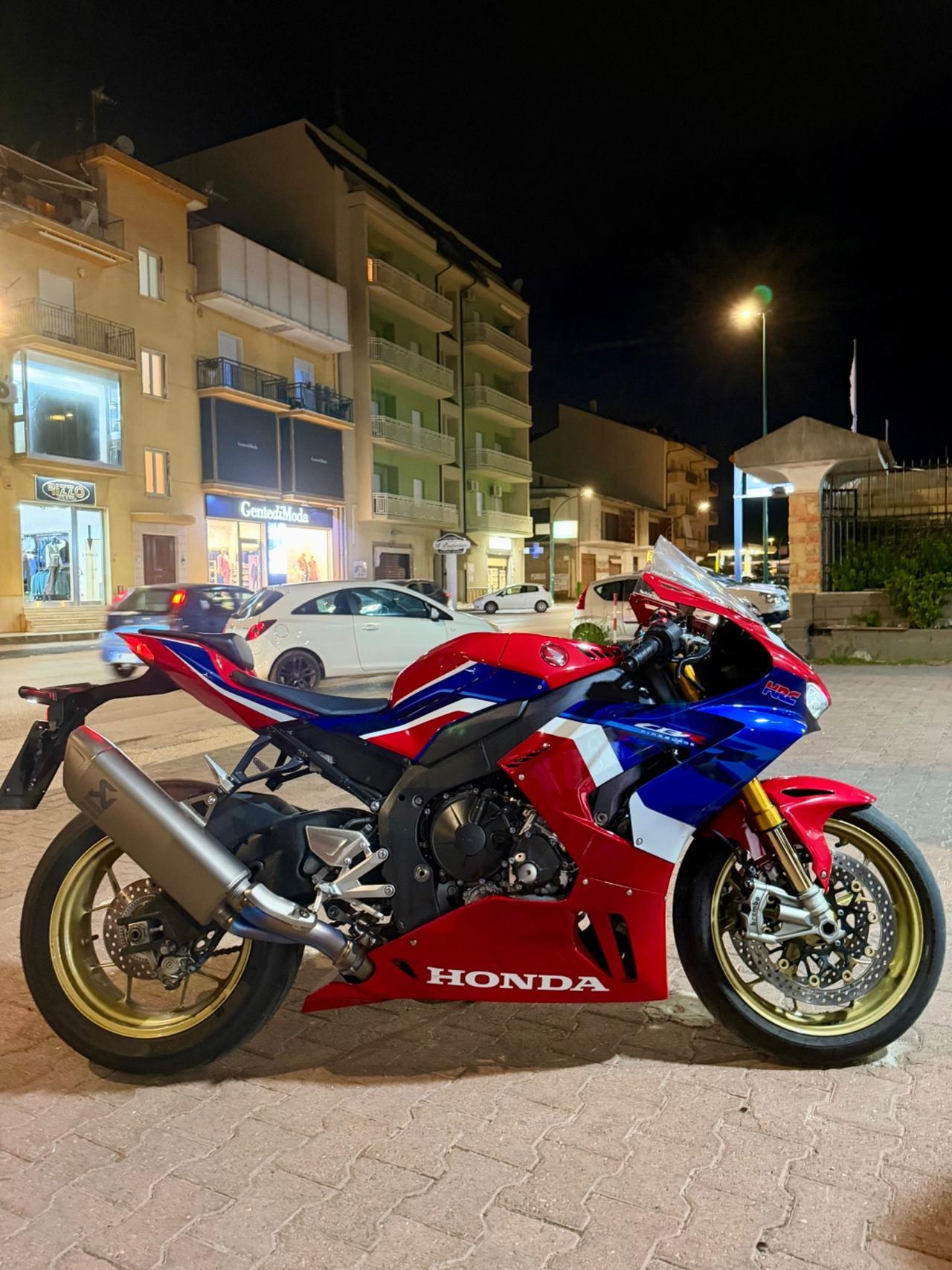 Honda CBR 1000 RR SP firblade Unica Pari a Nuovo