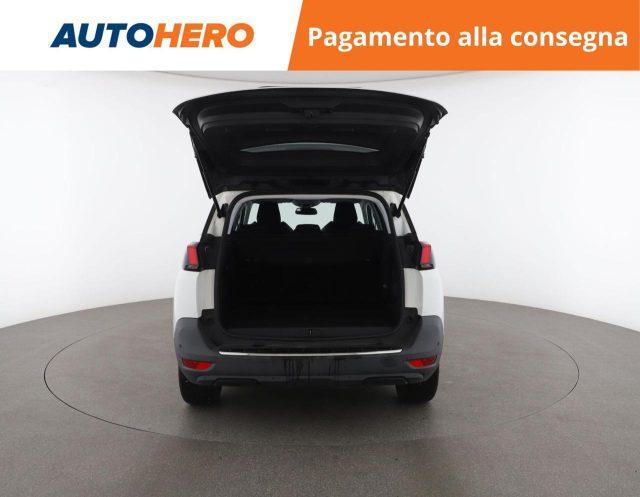 PEUGEOT 5008 BlueHDi 130 S&S Allure