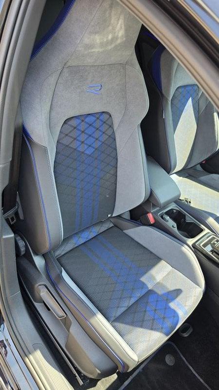 Volkswagen Golf 2.0 TSI R DSG 4MOTION PERFORMANCE CAMERA