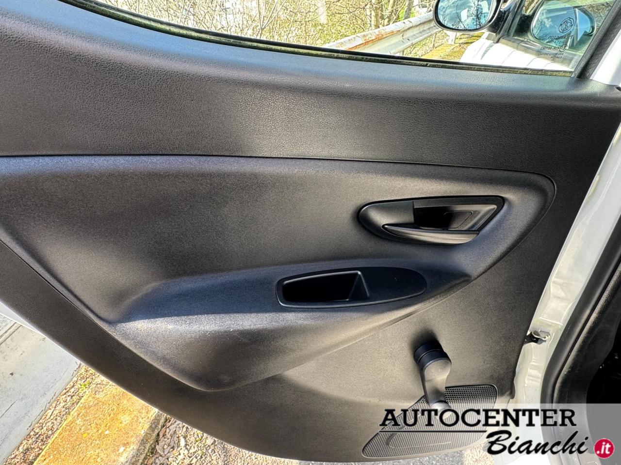 Lancia Ypsilon 5 Porte Ypsilon 1.0 firefly hybrid Gold s&s 70cv