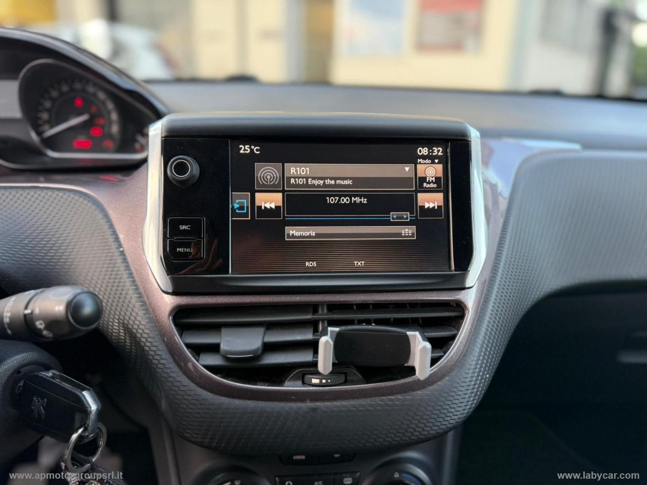 PEUGEOT 2008 PureTech 82 Allure