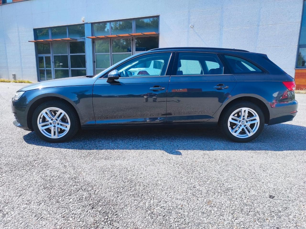 Audi A4 Avant 2.0 TDI 122 CV S tronic Business Sport