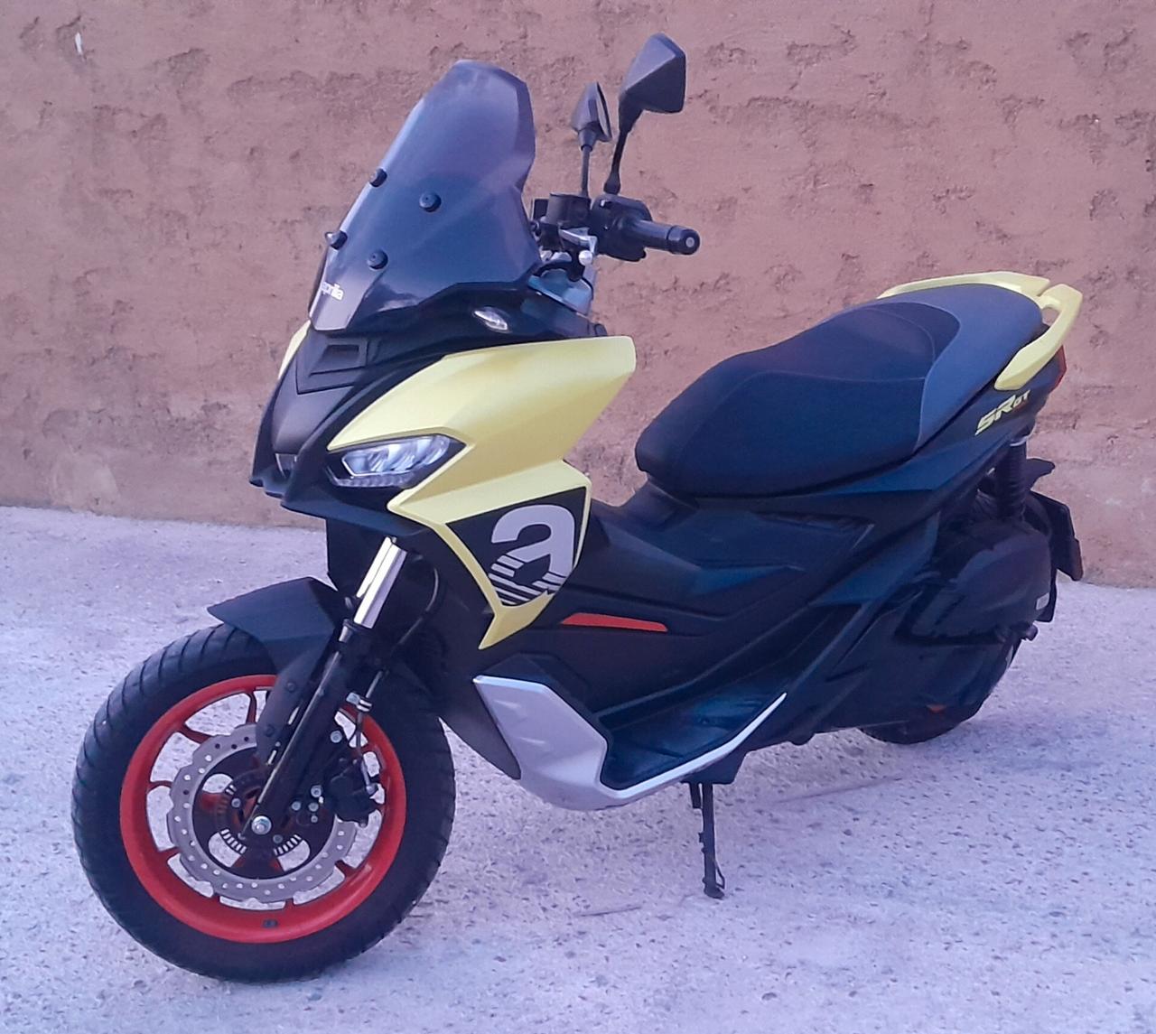 Aprilia SR GT 200 Scooter