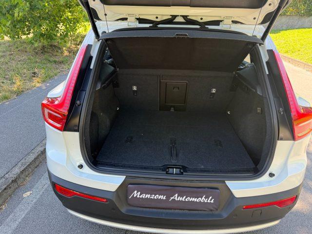 VOLVO XC40 B3 automatico Core