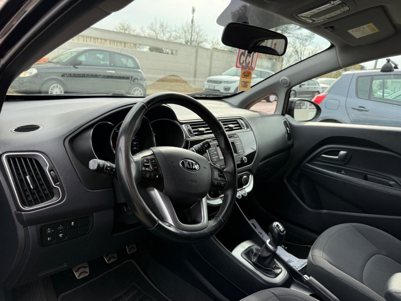 Kia Rio 1.1 CRDi 5p. FULL Optional