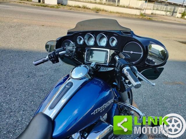 HARLEY-DAVIDSON FLHX Street Glide SPECIAL 107