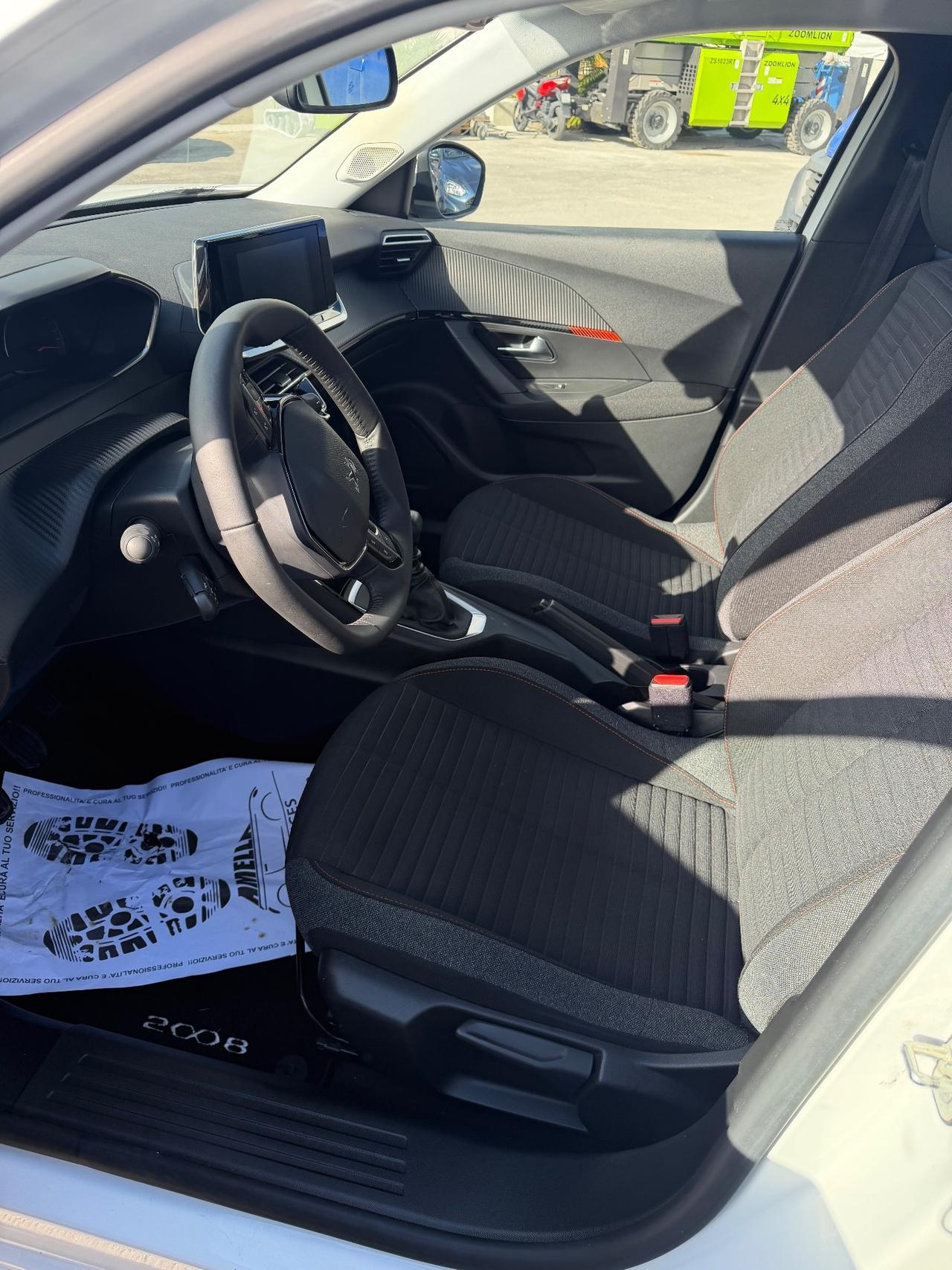 Peugeot 2008 100cv 1.2 benzina