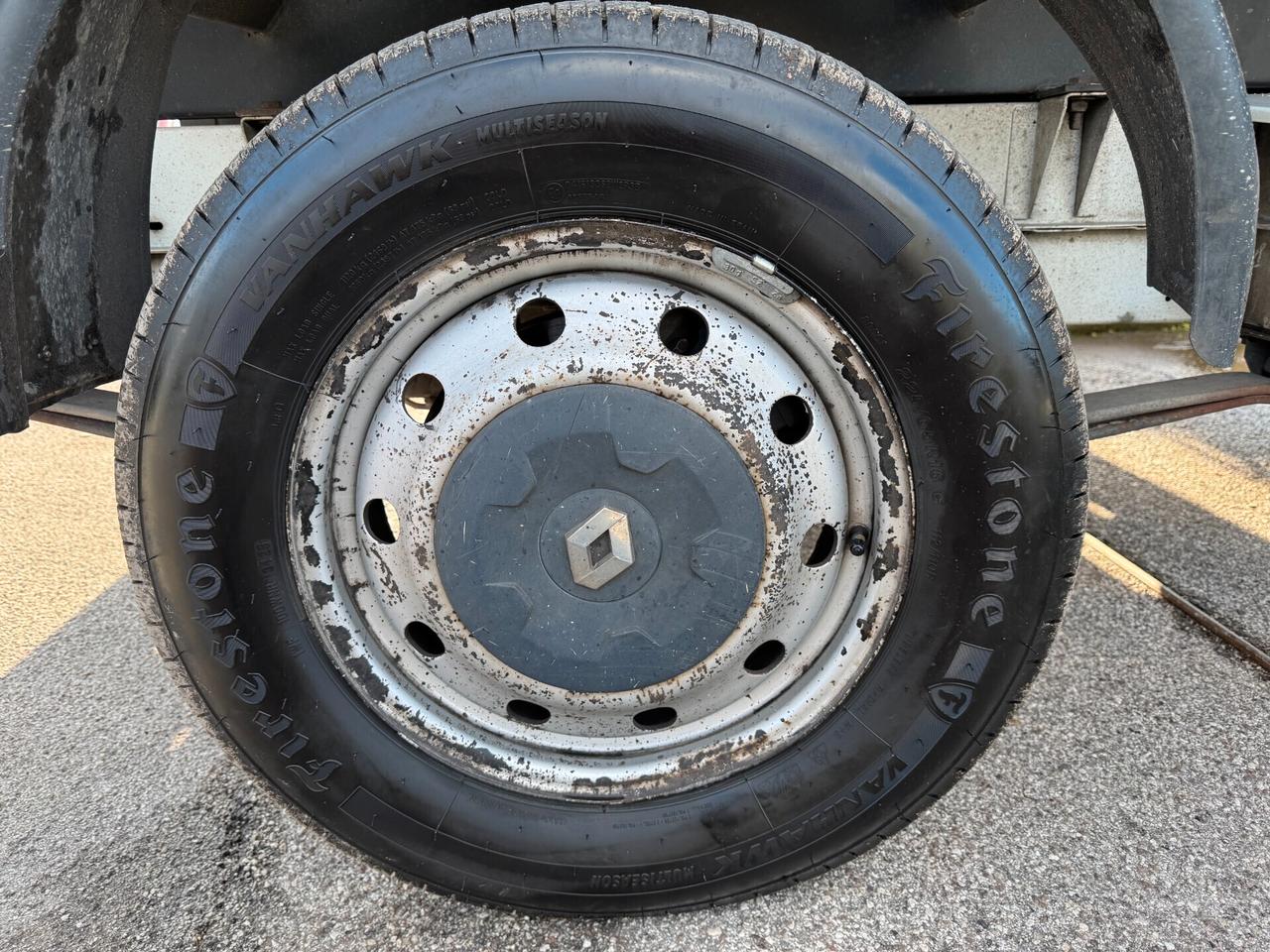 Renault Master 2.5dci Doppia cabina 7 posti Cassone ribaltabile