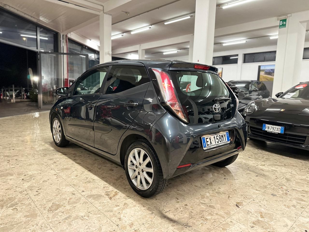 Toyota Aygo 1.0 VVT-i 69 CV 5P. 11/2014 Neopatentati