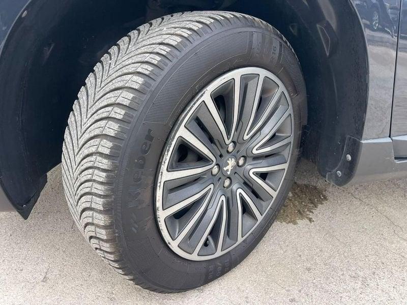 Peugeot 2008 PureTech 82 Active LEGGI ANNUNCIO
